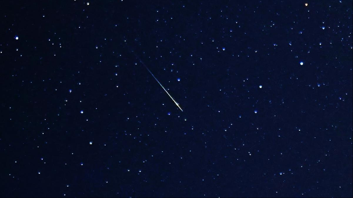 Espectacular lluvia de estrellas Delta Acuáridas