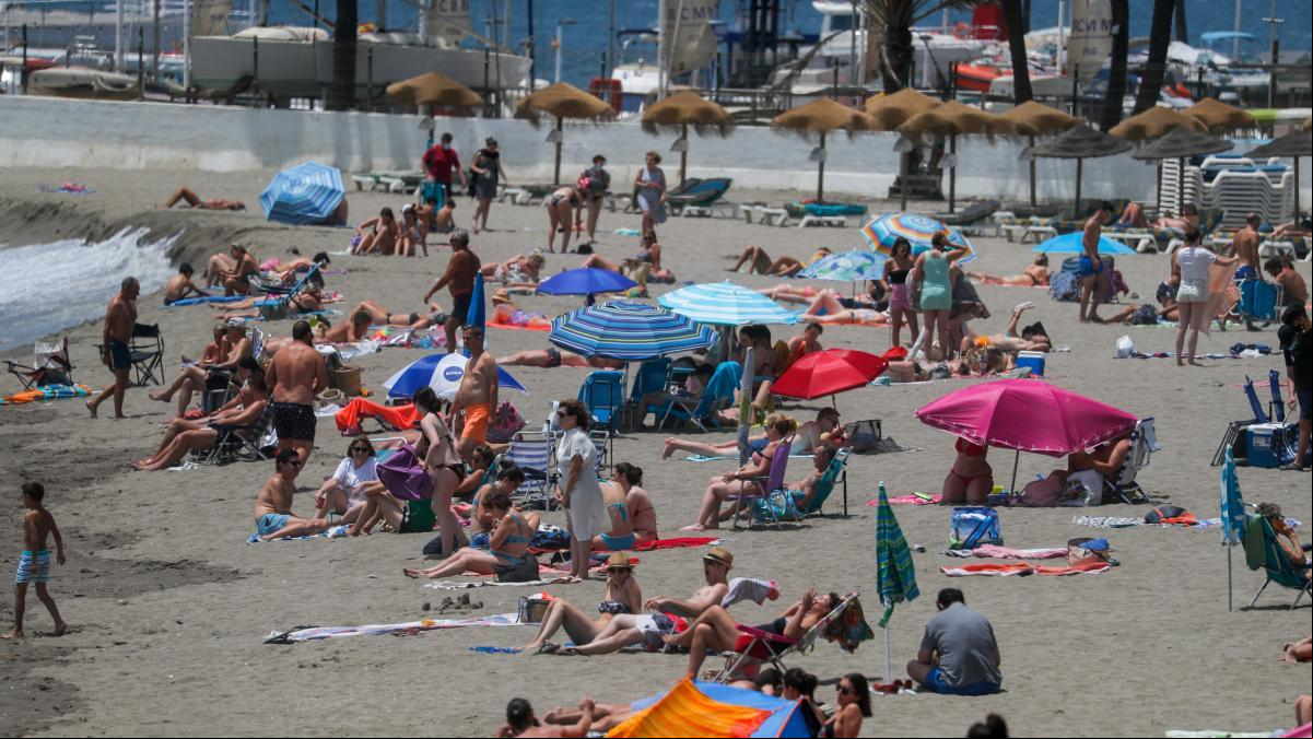 Justicia da luz verde al toque de queda en Marbella y Estepona
