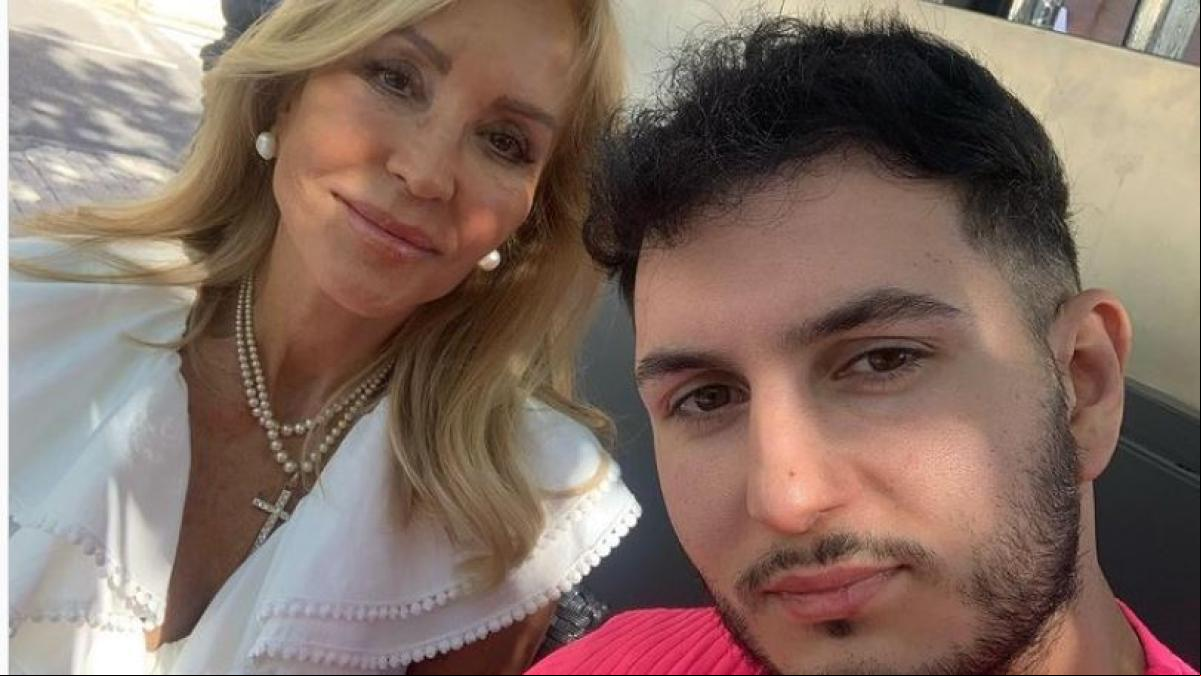 Omar Montes y Carmen Lomana presumen de amistad grabando un TikTok en un yate