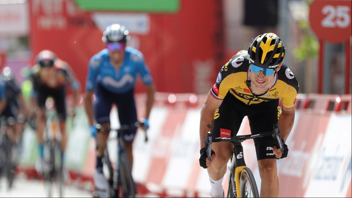 Roglic se impone en el muro de Valdepeñas ante un valiente Mas
