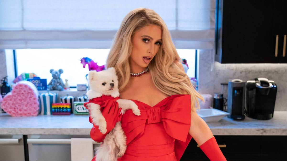 Paris Hilton no cocina, pero tiene un programa de cocina en Netflix