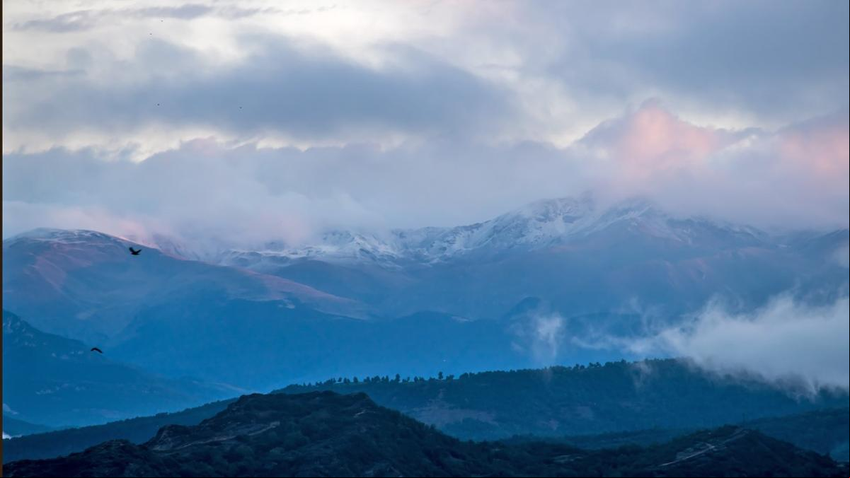 El verano acaba en Catalunya con la primera nevada en el Pirineo
