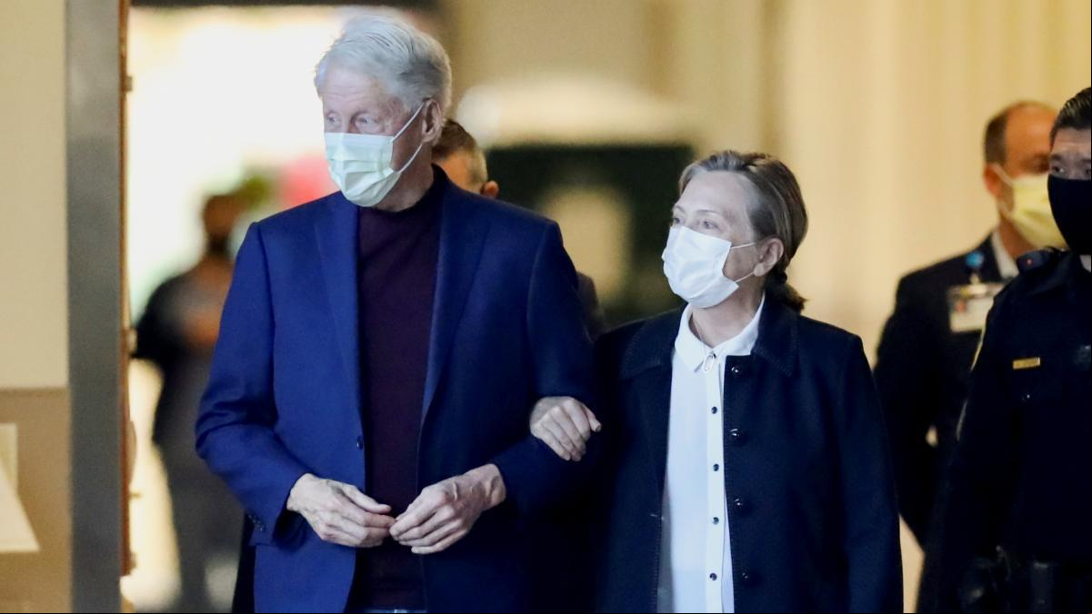 Bill Clinton recibe el alta hospitalaria tras recuperarse de su infección