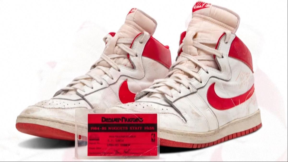 Se subastan unas zapatillas de Michael Jordan por 1.200.000 dólares