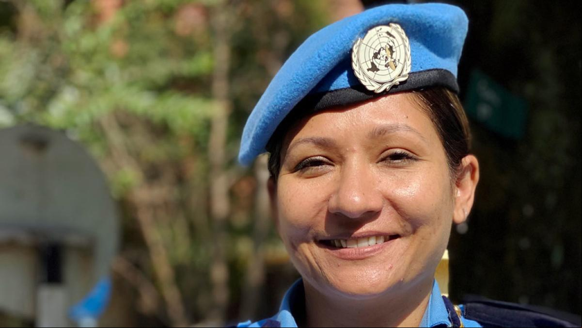 La ONU corona a una nepalí como mejor policía del 2021