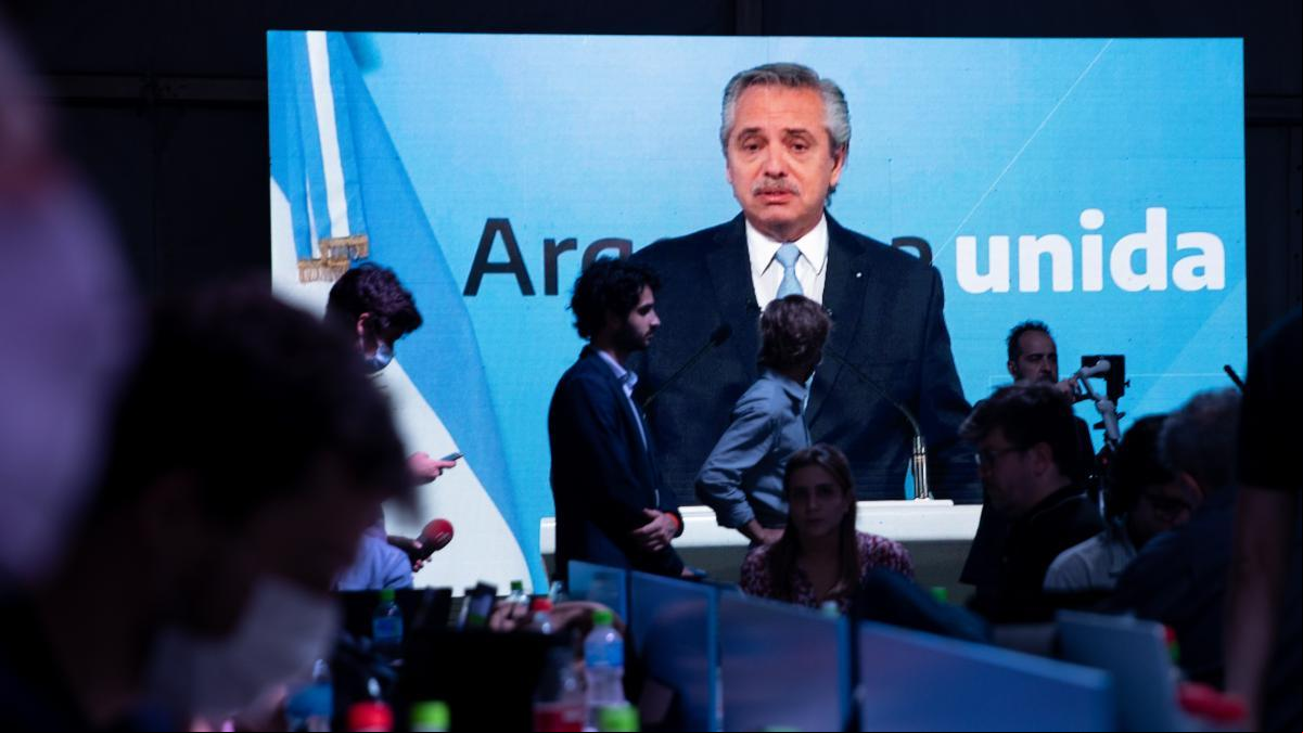El gobierno argentino pierde el control del Senado pero conserva el Congreso