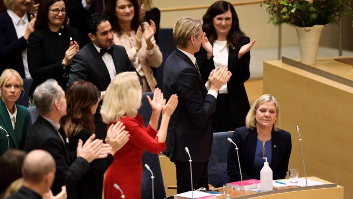 Dimite a las pocas horas la primera mujer al frente del Gobierno sueco