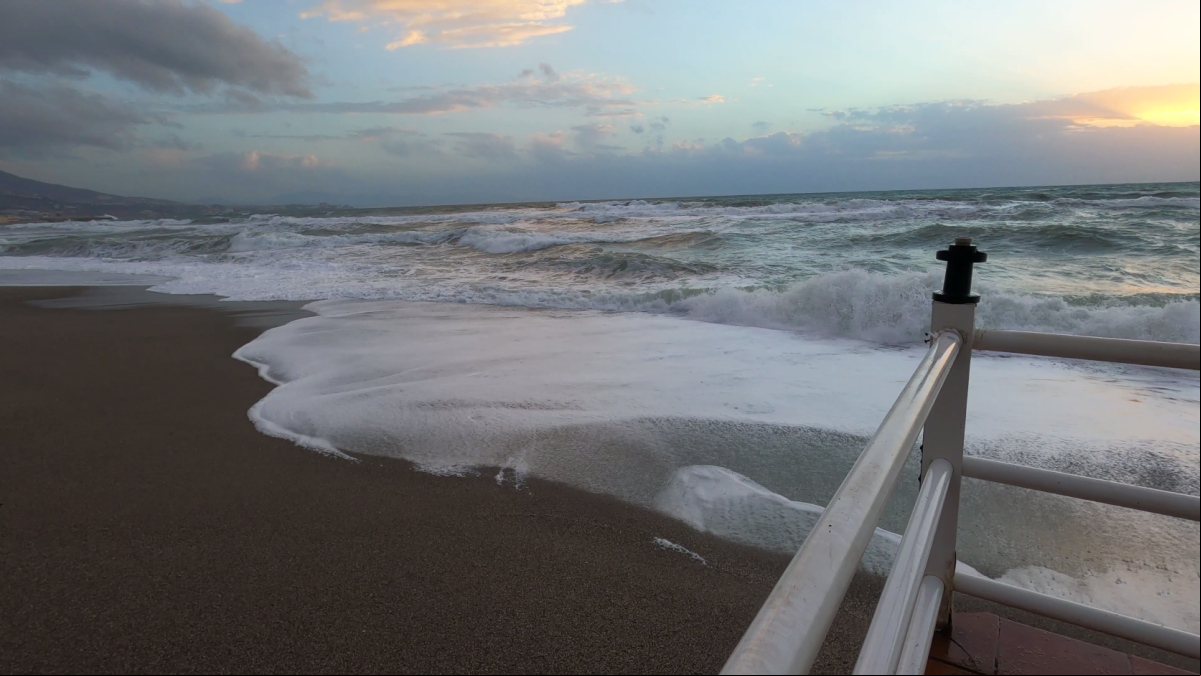 El temporal de levante toma Fuengirola