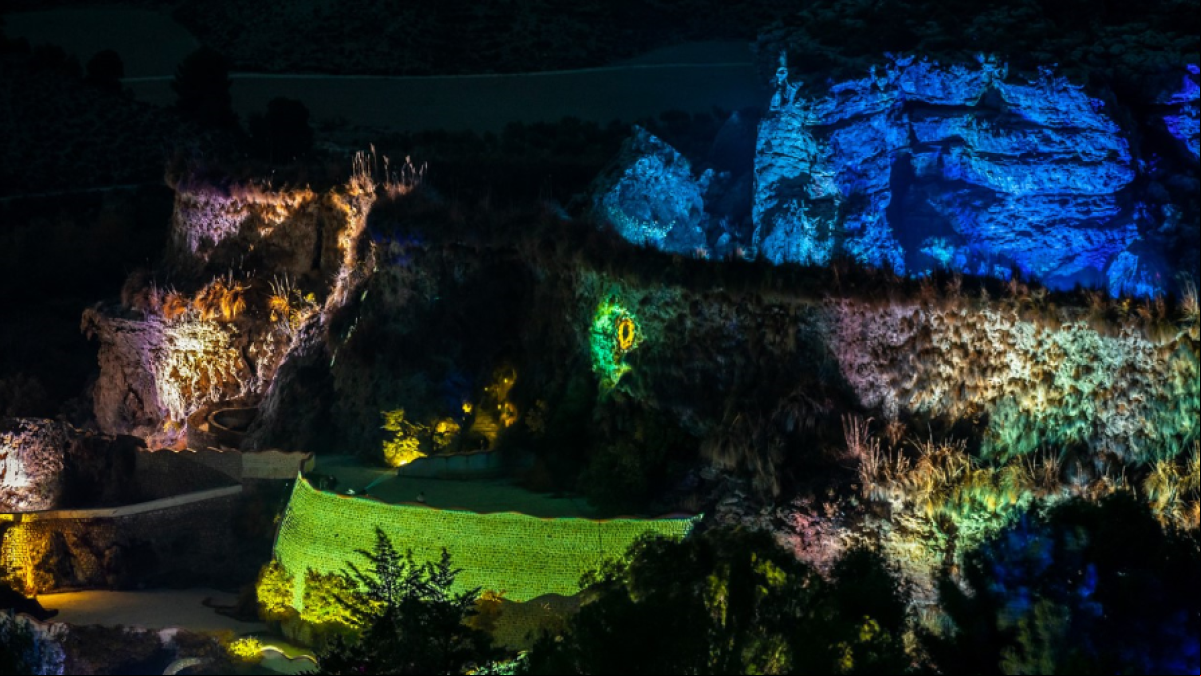 Espectáculo de luz y color en la Acequia del Toril