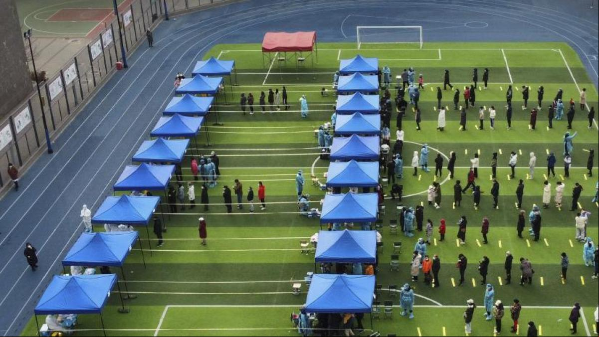 China hace frente a su primer brote doméstico de la variante ómicron