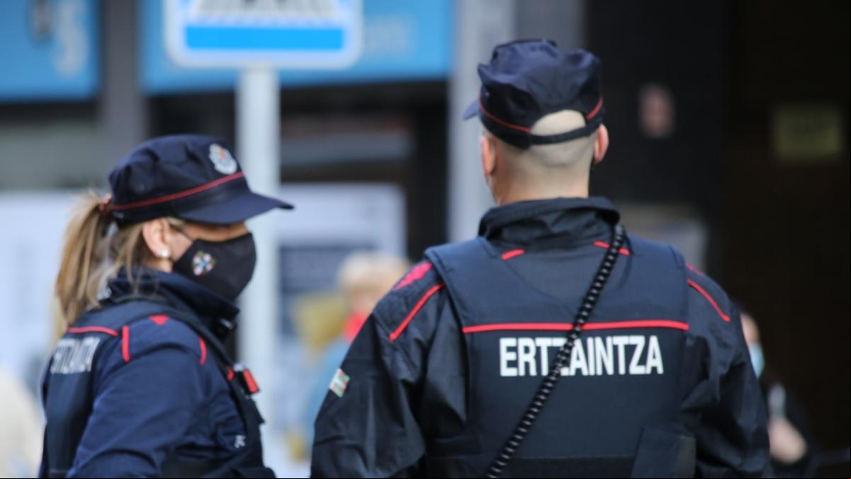 Detenida en Bizkaia una mujer que se llevaba a su hijo de 4 años a los robos