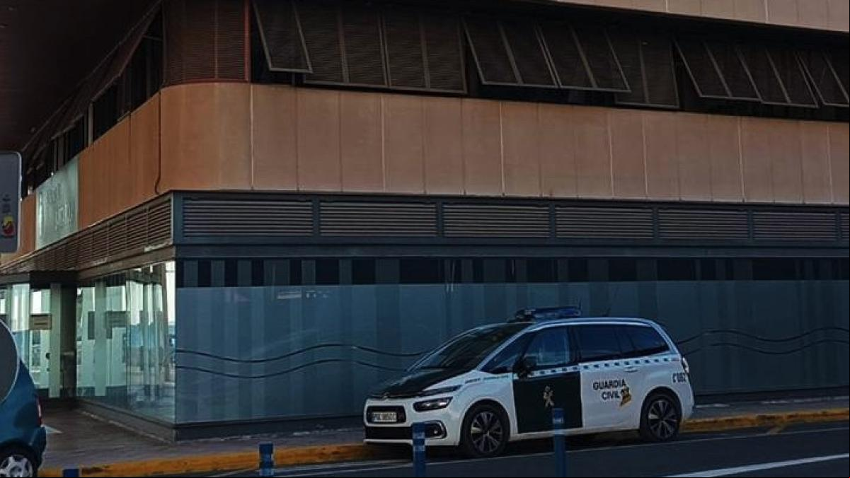 Detenida una funcionaria municipal de Santa Pola por cobrar mordidas durante diez años