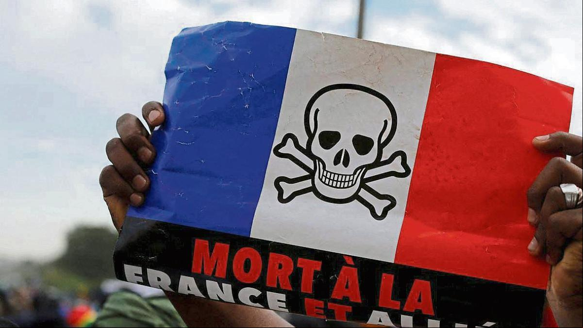 Mali expulsa al embajador francés yhace peligrar la lucha antiyihadista