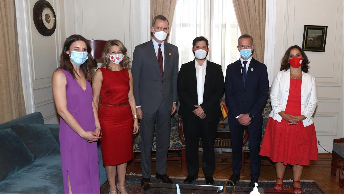 El Rey llega a Chile para la investidura de Boric, acompañado de Yolanda Díaz e Irene Montero