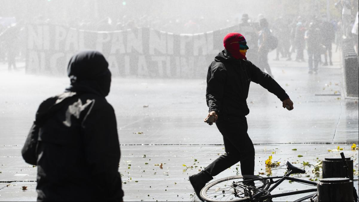 Asedio a la democracia en América Latina