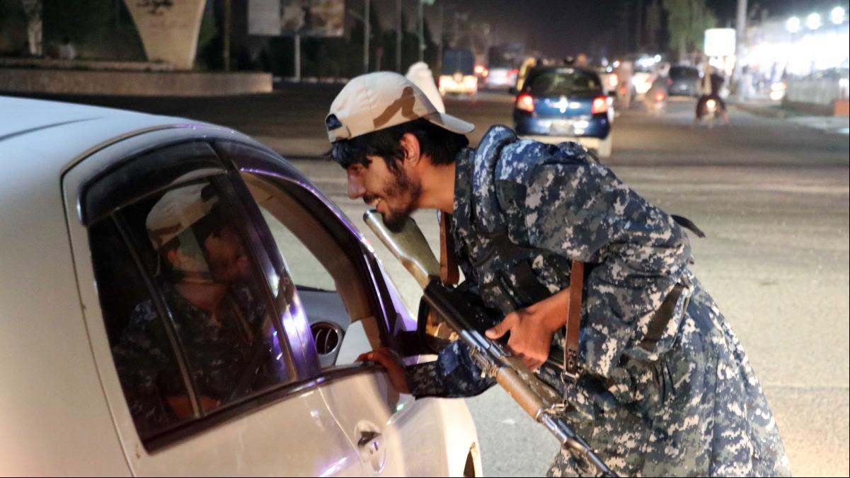 Los talibanes niegan nuevos permisos de conducir a las mujeres