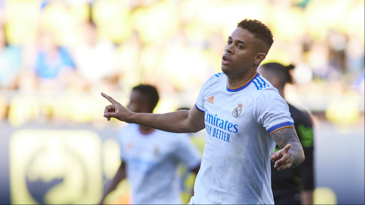 Odriozola y Mariano, últimos para completar la operación salida