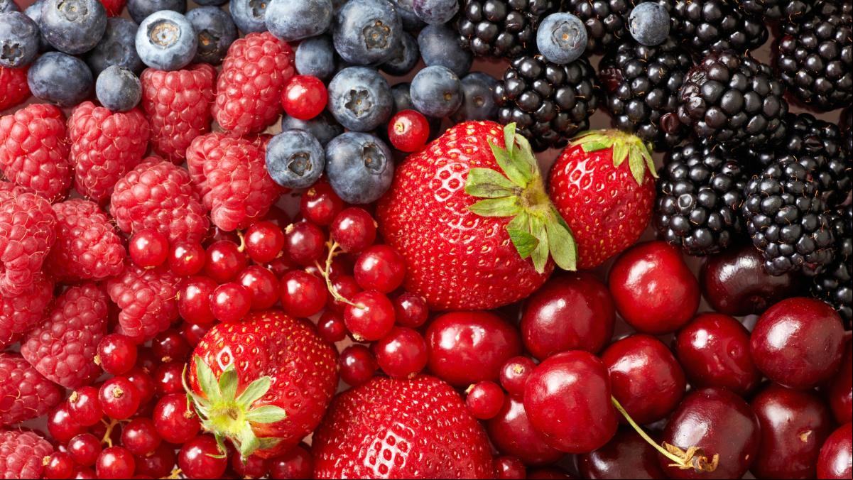 ¿Son los frutos rojos un superalimento? Así lo explican los especialistas: “Son mentira e incluso pueden ser peligrosos”