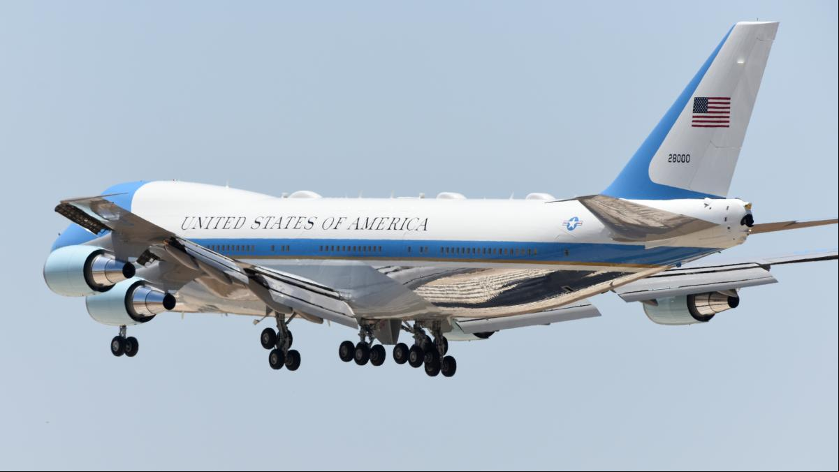 Trump pide ayuda a Musk con su obsesión de estrenar un nuevo Air Force One