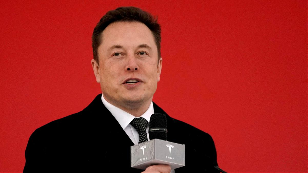 El corto vuelo de Elon Musk en su jet privado: Son cinco estaciones en tren