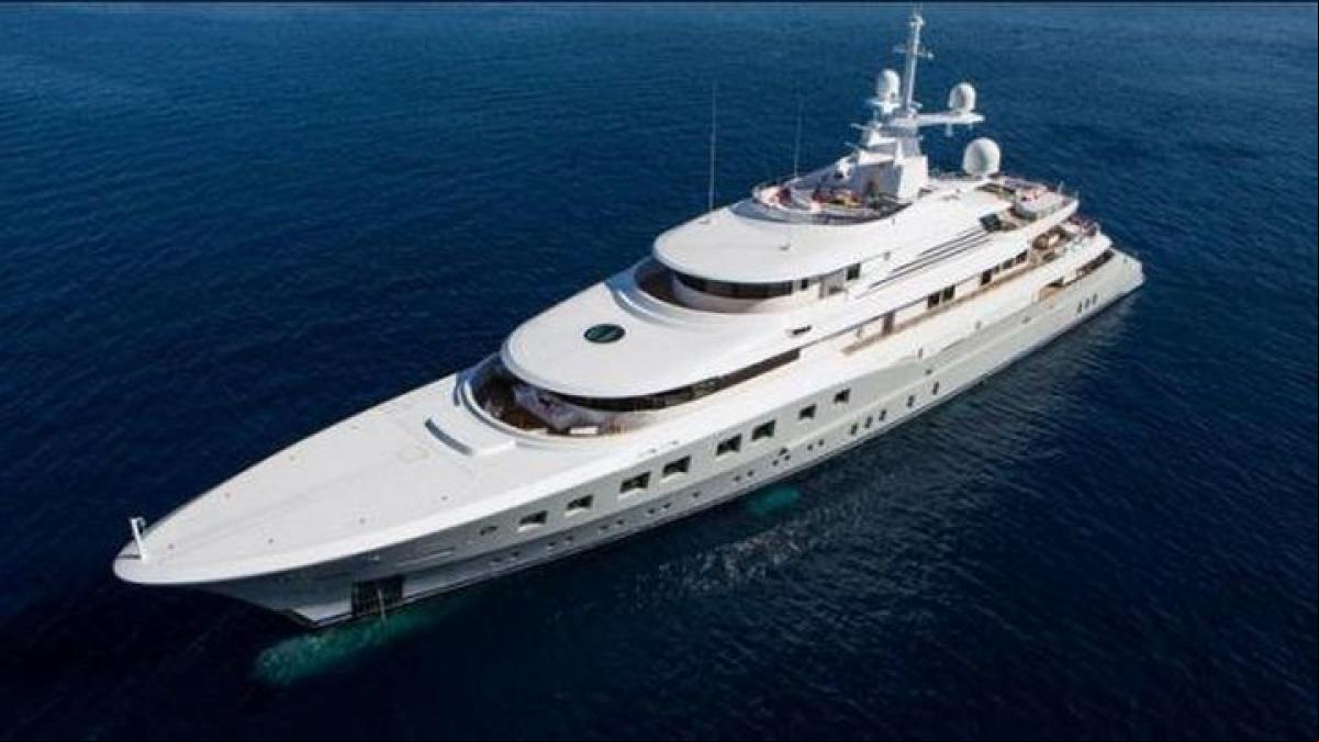 Gibraltar saca a subasta Axioma, el megayate del oligarca ruso Pumpyansky