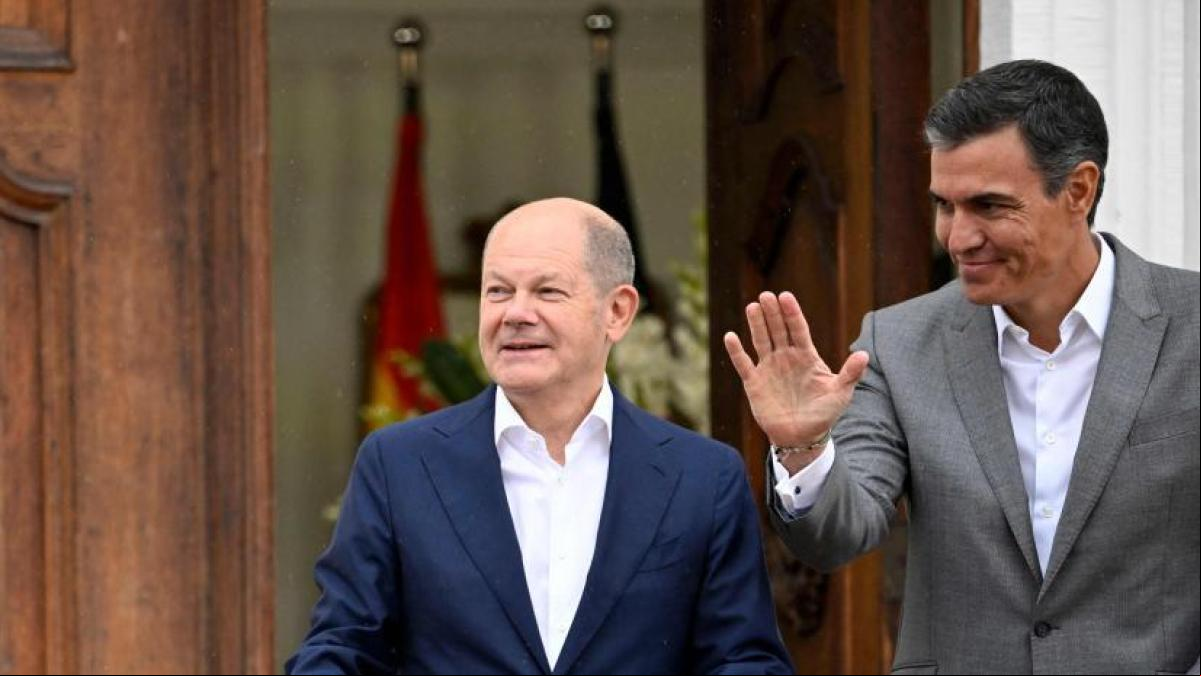 Sánchez busca en Alemania los apoyos para desbloquear el proyecto del Midcat