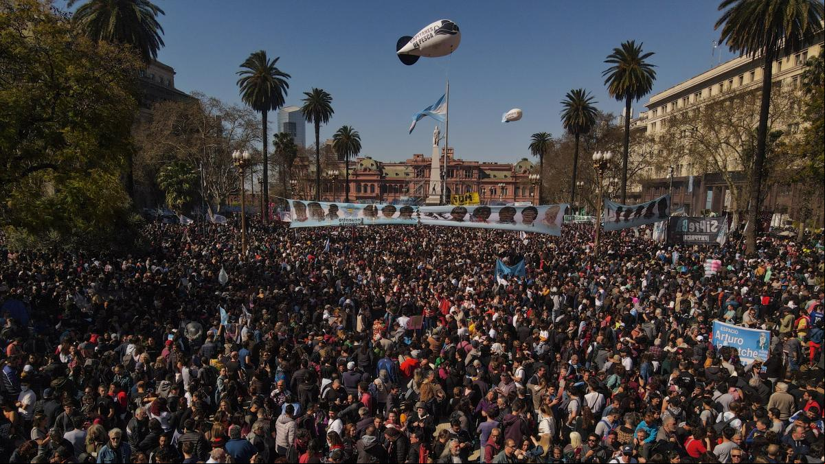 Marea humana en las calles de Buenos Aires en apoyo a Cristina Fernández de Kirchner