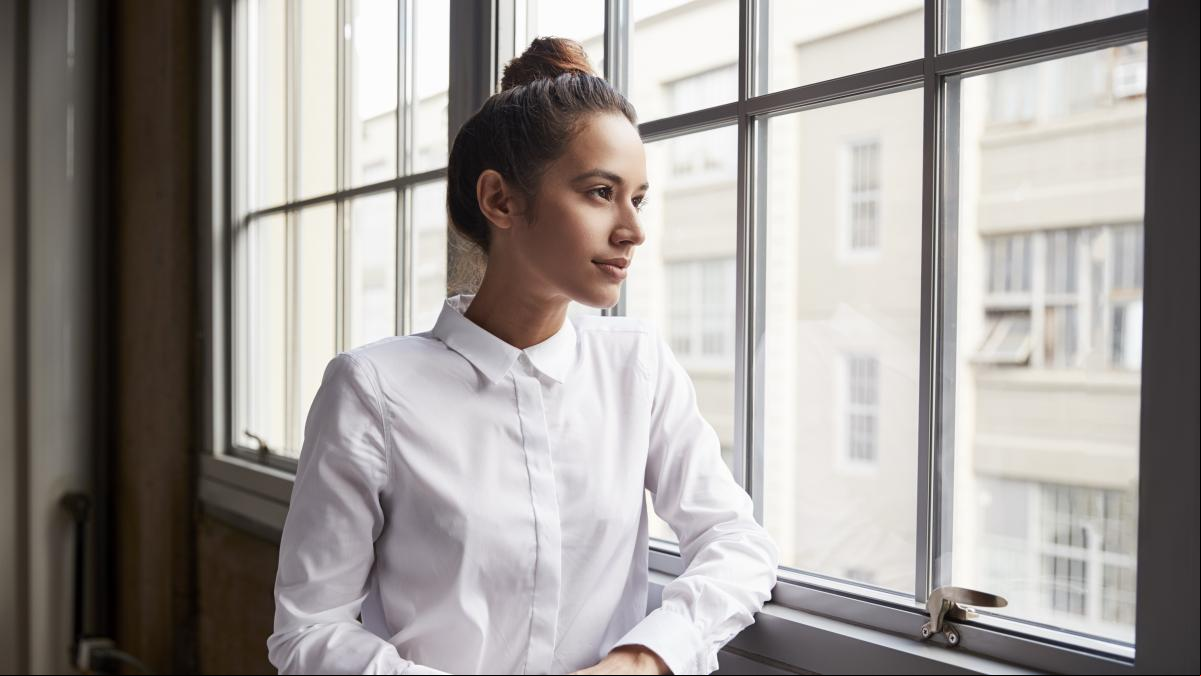 Blusas, pantalones, vestidos ... Básicos para volver al trabajo cómoda y elegante