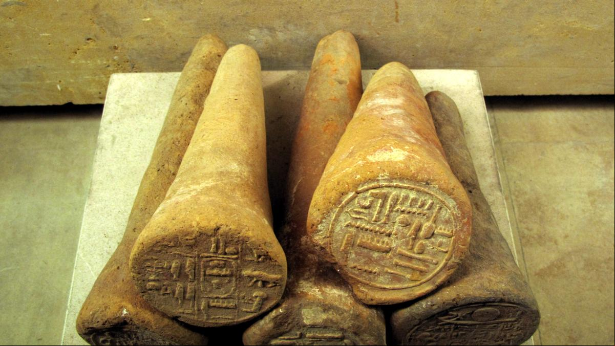 El misterio de los conos funerarios egipcios