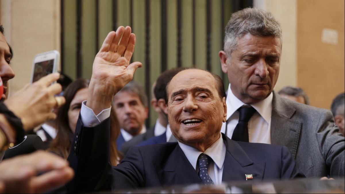 El vodka regalado por Putin a Berlusconi viola las sanciones europeas