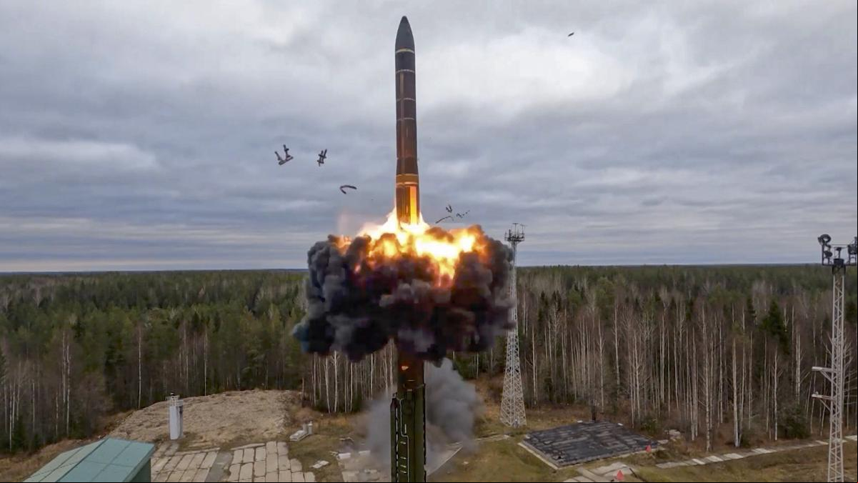 “Es posible que aparezcan armas nucleares rusas en Bielorrusia”