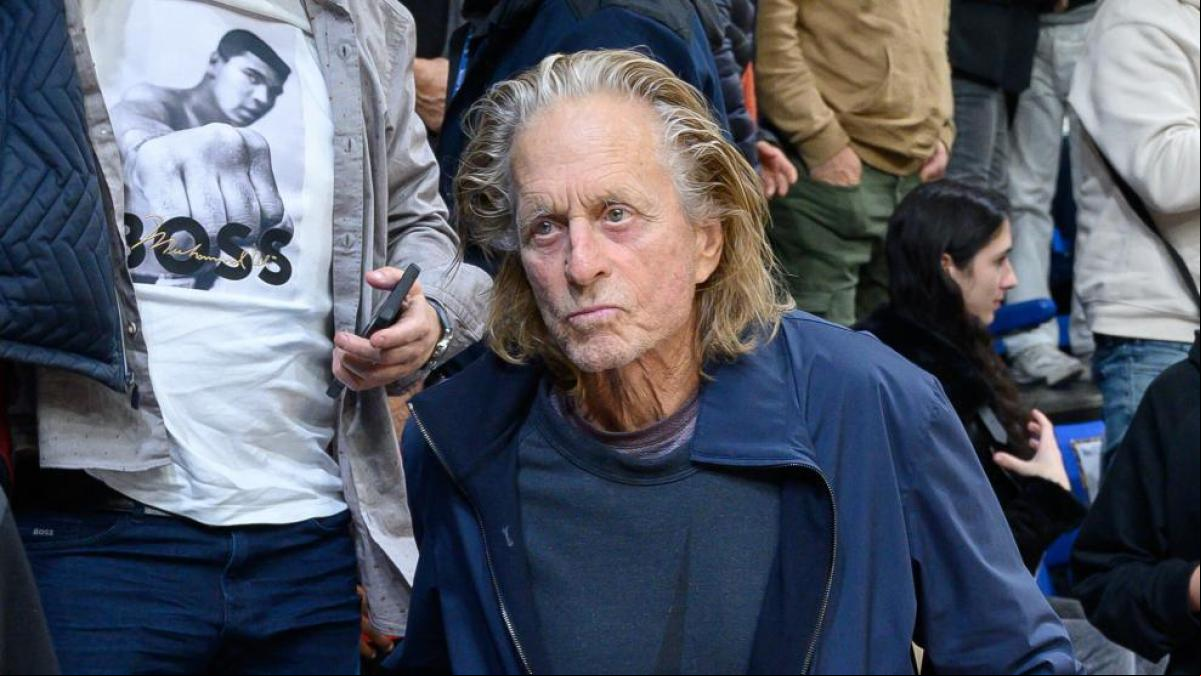 Michael Douglas reaparece irreconocible y preocupa a sus fans por su aspecto desmejorado