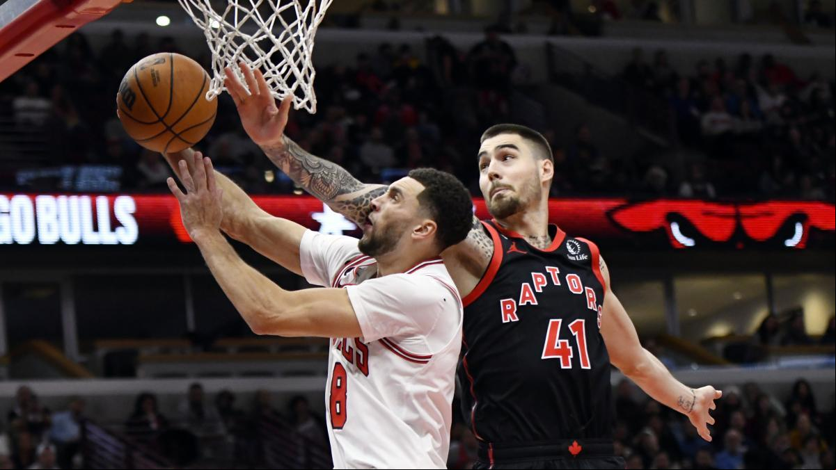 LaVine se luce con 51 puntos y Embiid y Maxey olvidan a Harden