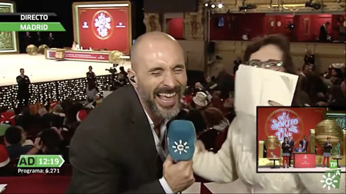 La reacción viral de una mujer tras ganar un premio de la Lotería de Navidad