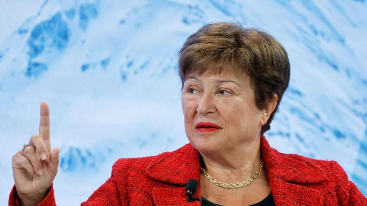 El FMI mejora su previsión global y considera un éxito la subida de tipos