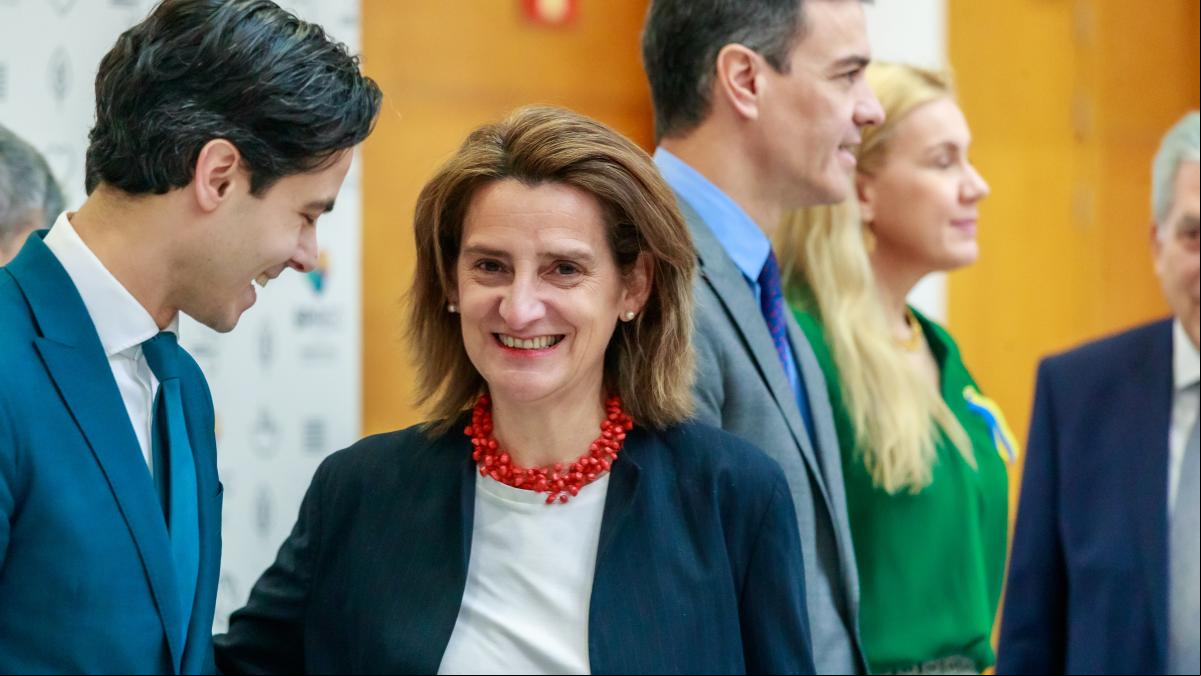 Ribera anuncia que las familias numerosas con rentas altas no cobrarán el bono social