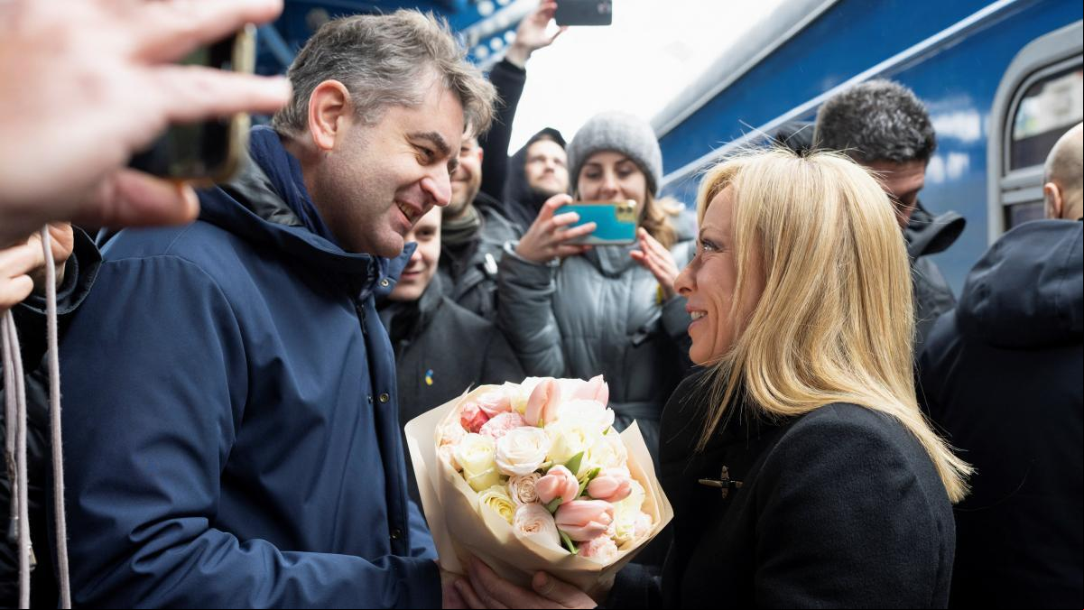 Meloni viaja a Kyiv tras la polémica por las palabras de Berlusconi