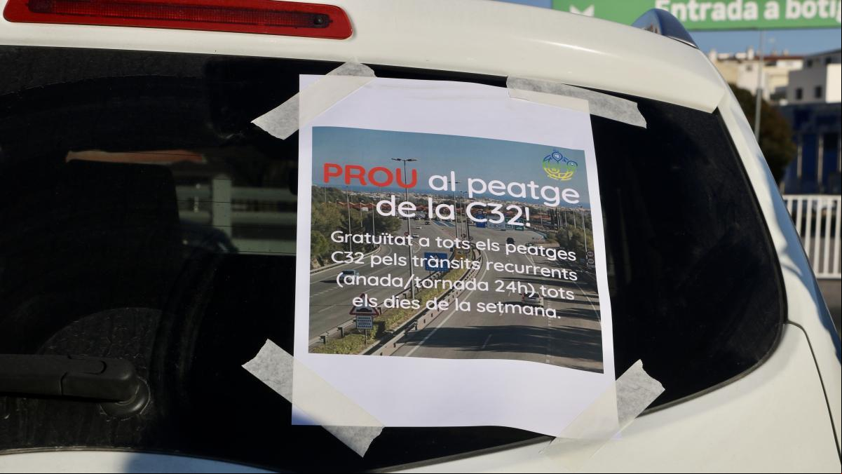 Penedès Marítim convoca una marcha lenta hasta el Parlament para exigir la gratuidad de la C-32