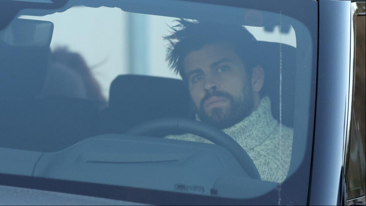El tremendo enfado de Gerard Piqué por la precipitada marcha de Shakira y los niños