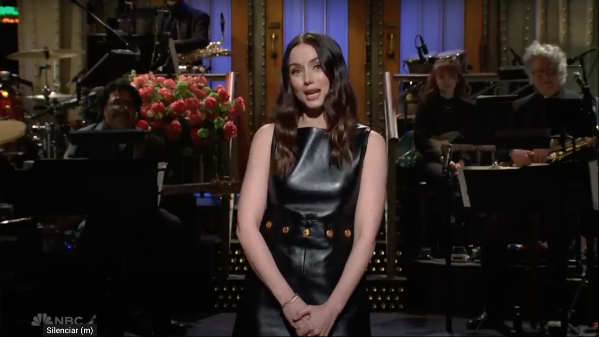 Ana de Armas olvida a España en su divertido monólogo en Saturday Night Live