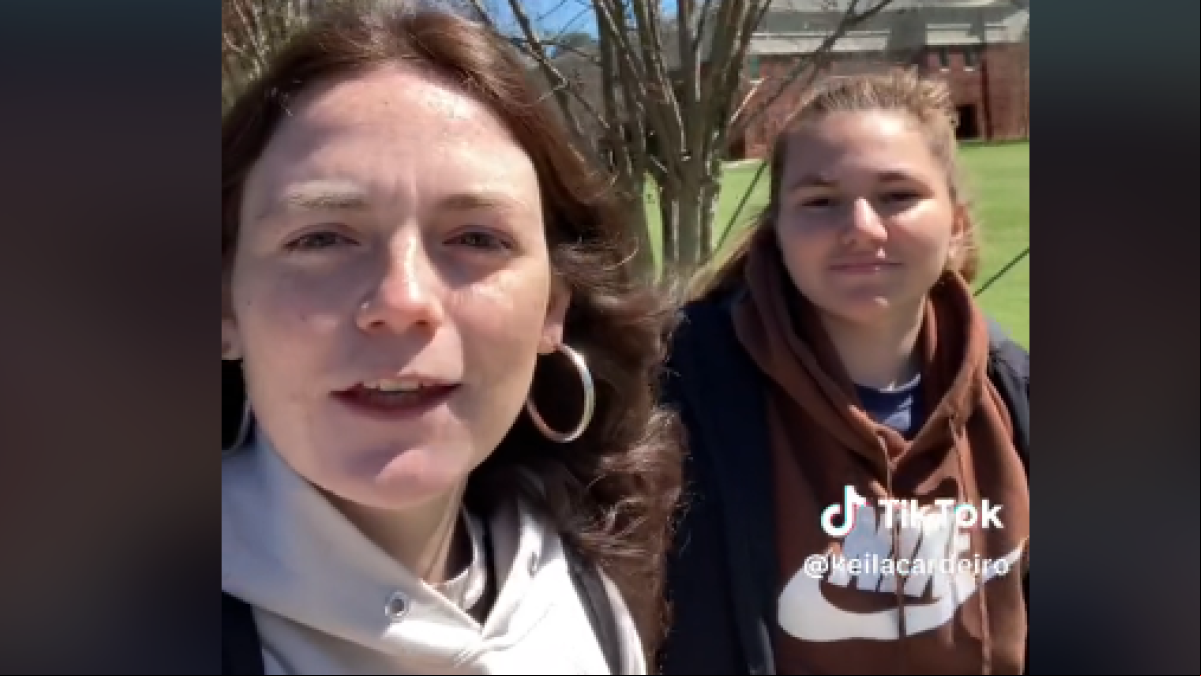 Estudiantes españolas en EE.UU. explican qué cosas tienen normalizadas los americanos: Los eructos, por ejemplo