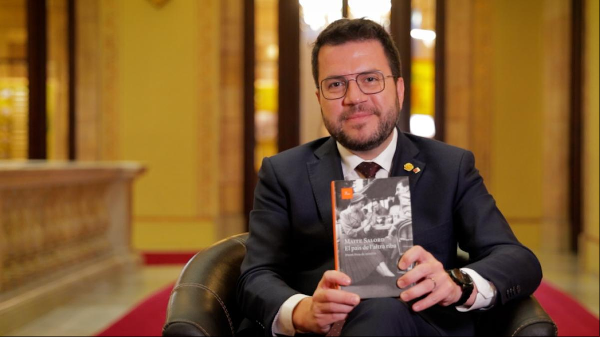 Libros de izquierda a derecha: la cadena de recomendaciones entre políticos