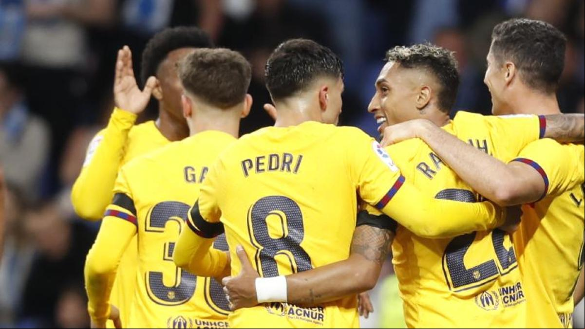 El Barça se proclama campeón con mayúsculas al batir al Espanyol