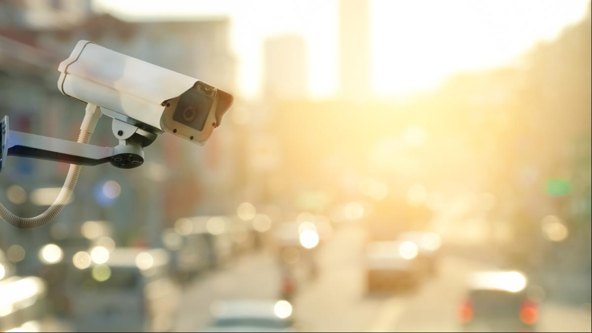 El nuevo radar con inteligencia artificial que detecta infracciones más allá del exceso de velocidad