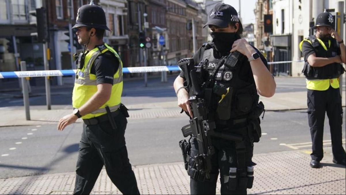 Tres muertos en Nottingham en un grave incidente con un detenido