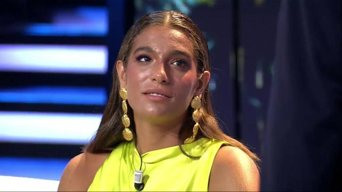 Alma Bollo habla de la boda de Isa Pantoja y las redes le sacuden: Pero cómo va a invitar a semejantes seres Alma Bollo habla de la boda de Isa Pantoja y las redes le sacuden: Pero cómo va a invitar a semejantes seres