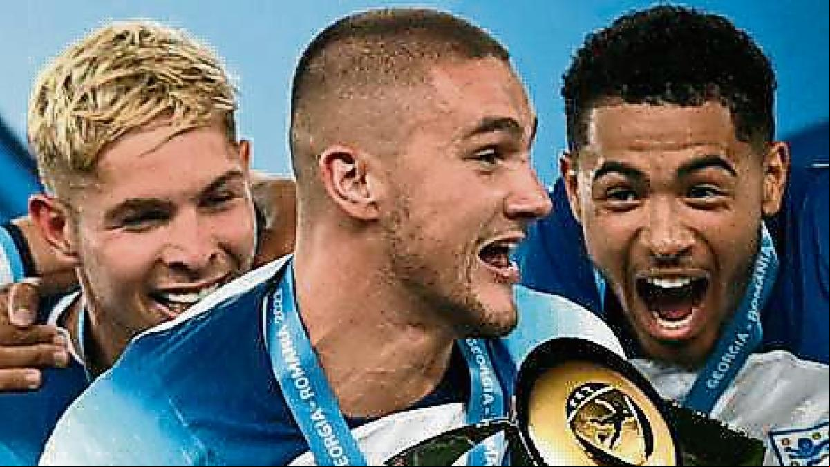 Inglaterra gana el combate generacional