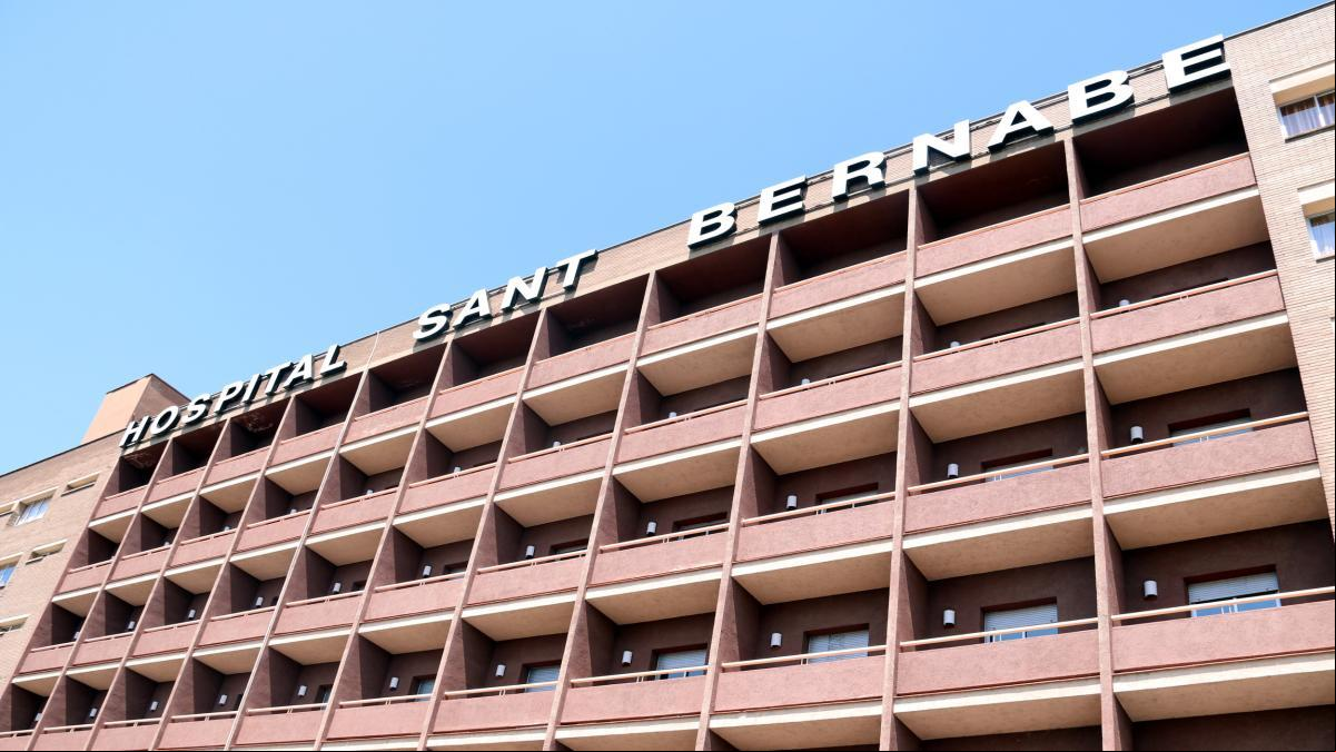Investigan a una mujer por trabajar siete meses en urgencias del hospital de Berga sin ser médico