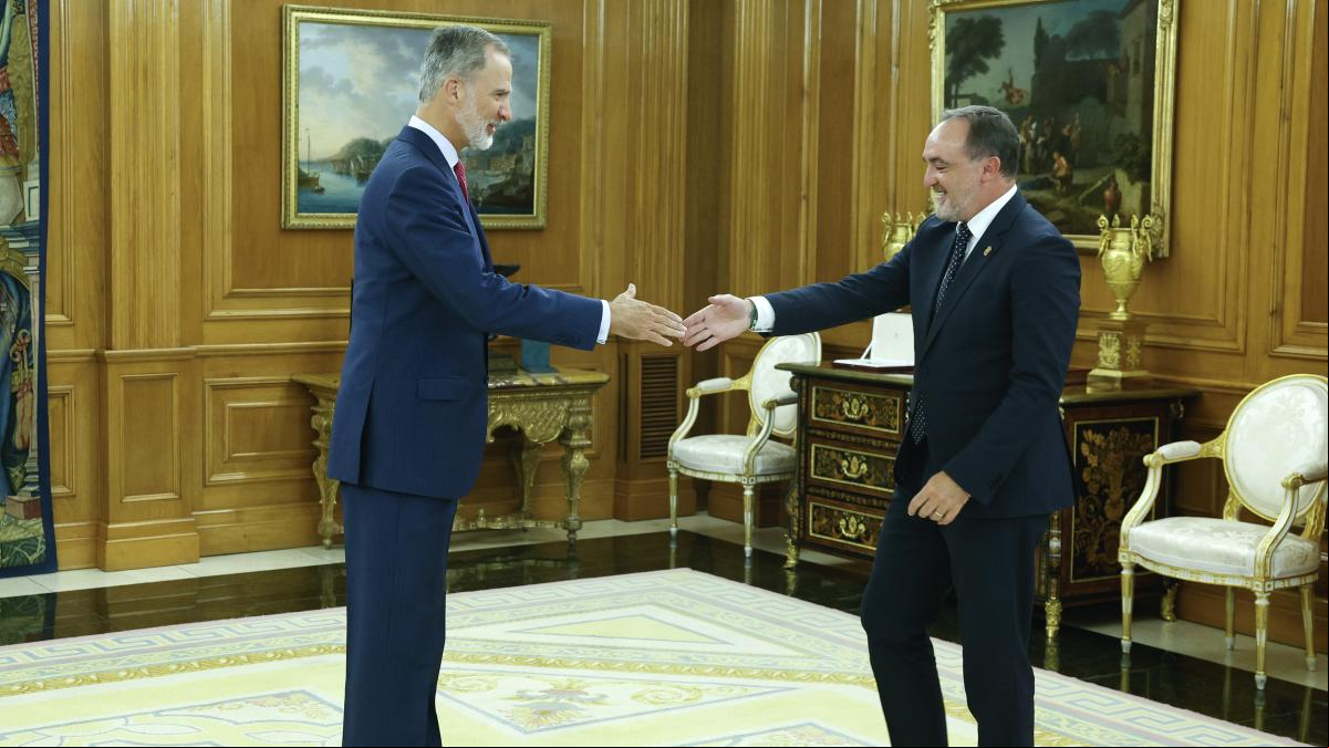 Felipe VI abre la ronda de consultas para la investidura