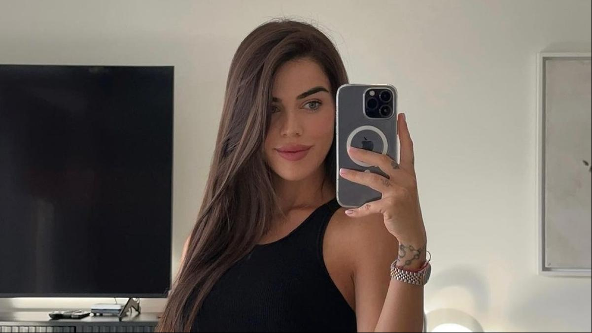 Violeta Magriñán celebra el ecuador de su embarazo con un artístico desnudo en Instagram